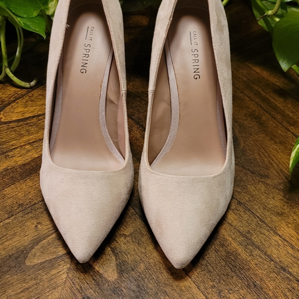 Call it spring suede pump - Picture 2 of 9